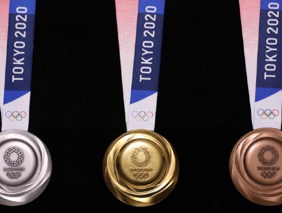 hombre-japones-arrestado-por-medallas-falsas