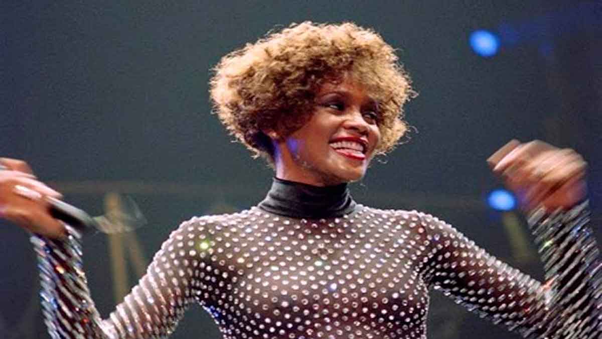 entret Whitney Houston