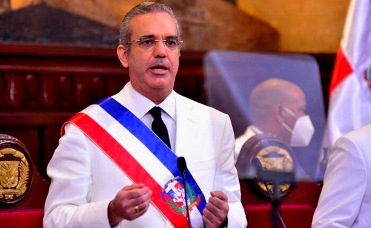 destacada color visión (3) Abinader suspende a funcinarios