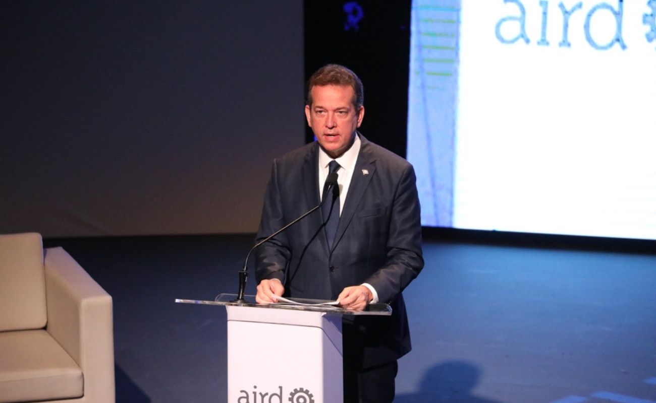 destacada color visión Ministro de Industria