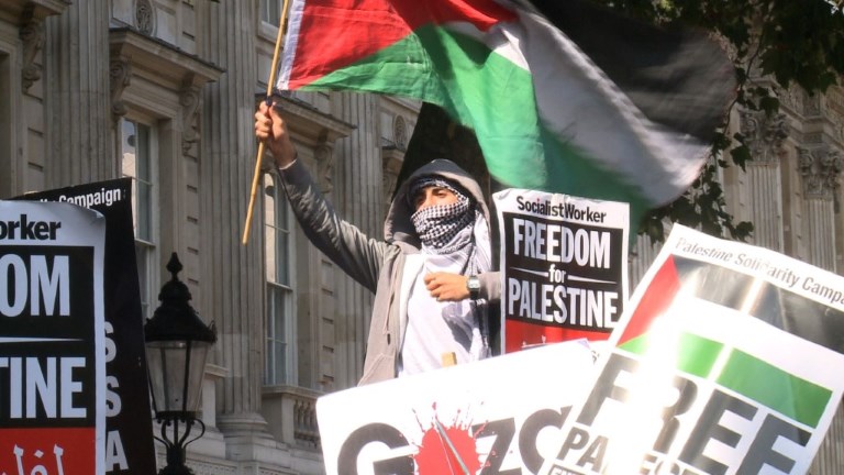 MMD-VD_20150909_WAR_GBR_DiplomaciaManifestaciones_MMV792638_TES_es Propalestina
