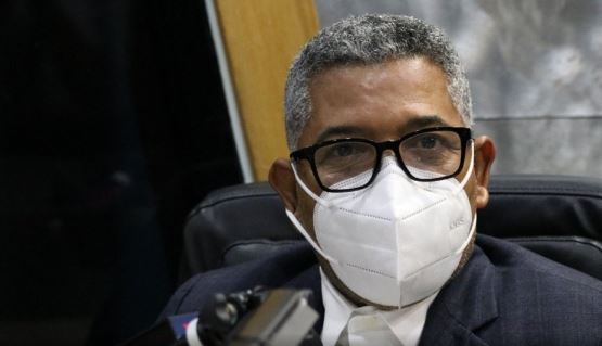 Epidemiólogo Carlos Feliz Epidemiólogo Toque de queda