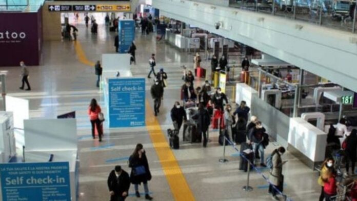 Aeropuerto Reino Unido - Destacada Color Visión Reino Unido lista roja RD