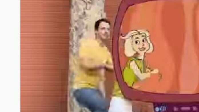 Vídeo viral - Destacada Color Visión Pareja viraliza dibujos animados