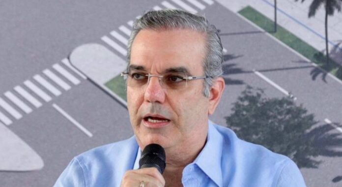 Luis Abinader - Destacada Colorvision 001 Luis Abinader habla de no viajar a Haití