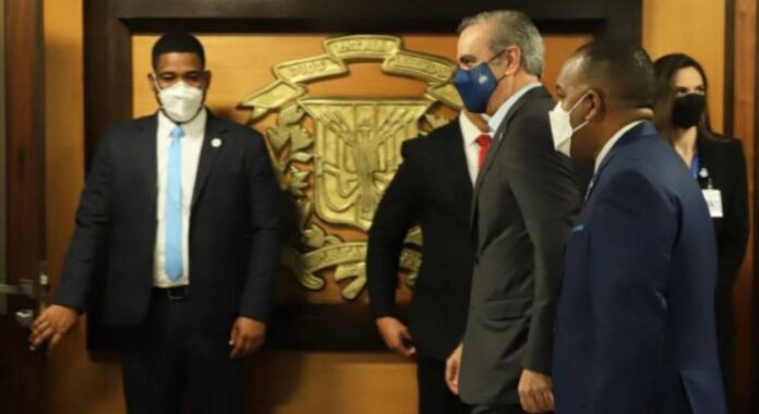 Luis Abinader Panamá - Destacada Colorvision Luis Abinader partió a Panamá