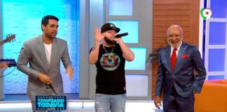 Doble J sorprende a Jochy Santos en Es Temprano Todavía