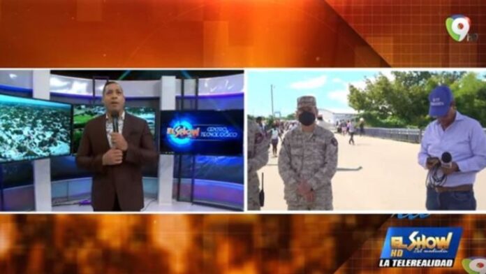 En vivo desde la Frontera con Haití Imágenes Sorprendentes El Show del Mediodía En vivo desde la Frontera con Haití Imágenes Sorprendentes El Show del Mediodía