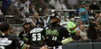 Estrellas vencen a Leones y se mantienen en la primera posición