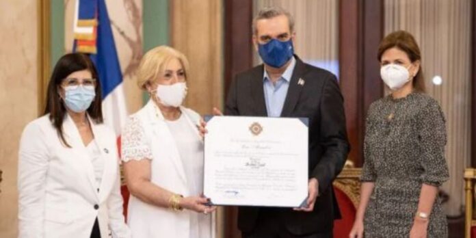 Luis Abinader homenaje póstumo a Antonio Zaglul Antonio Zaglul