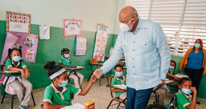 La ADP retornará a Clases -Color Visión La ADP y Minerd acordaron regresar a clases