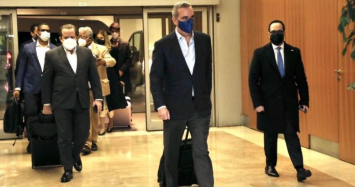 Luis Abinader Avión presidencial -Color Visión Avión presidencial