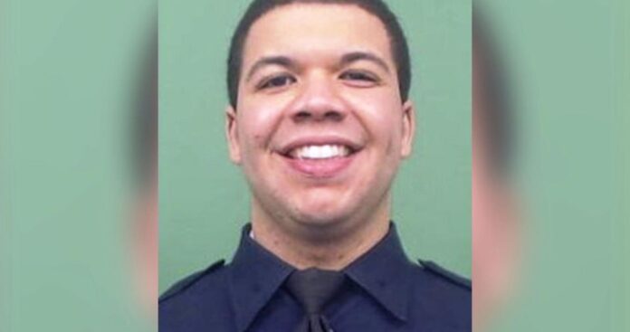 Oficial Jason Rivera -Color Visión Jason Rivera