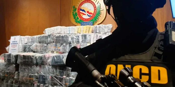 Apresan-cinco-y-ocupan-454-paquetes-presumiblemente-cocaína-en-La-Altagracia La DNCD captura cinco dominicanos e incauta 454 paquetes presumiblemente cocaína en La Altagracia