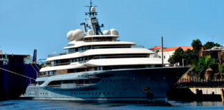 Ministerio Público allana yate de lujo Flying Fox