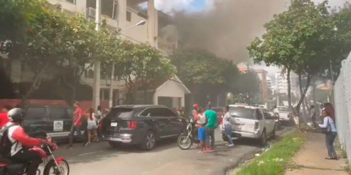 Se-incendia-edificio-del-Canal-del-Sol Se incendia edificio del canal del Sol, al menos un persona muerta y cuatro con quemaduras