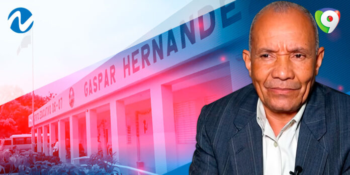 Vea-cómo-maneja-las-nóminas-el-director-del-Distrito-Educativo-Gaspar-Hernández--Nuria Vea cómo maneja las nóminas el director del Distrito Educativo Gaspar Hernández | Nuria