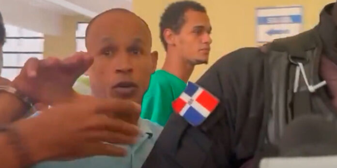 Imputado-en-muerte-de-David-de-los-Santos-dice-que-es-inocente "Policía asesino, policía asesino”, dijo uno de los acusados por la muerte de David