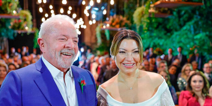 Lula-da-Silva-dice-abre-nueva-etapa-de-unión,-esperanza-y-mucho-amor,-tras-su-boda El expresidente de Brasil Lula da Silva contrae matrimonio con la socióloga Rosângela da Silva