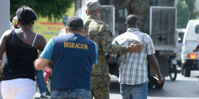 Migración-realiza-operativo-en-Ciudad-Juan-Bosch Migración realiza operativo en Ciudad Juan Bosch, tras incidente con nacionales haitianos