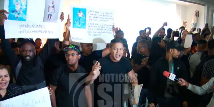 justicia-por-muerte-de-David Familiares del joven David de los Santos protestaron exigiendo justicia