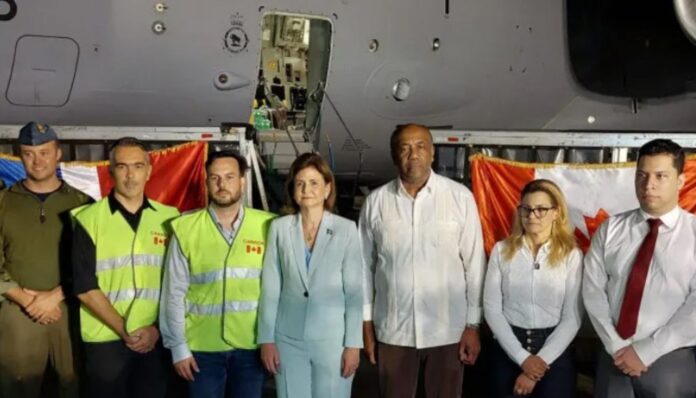 Raquel-Peña-recibe-personal -y- equipos -de -excavación-provenientes-de-Canadá Rescate de mineros