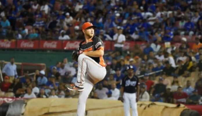 Toros-anuncian-regreso-de-Peterson-y-firma-de-Navarreto Toros anuncian regreso de Peterson y firma de Navarreto