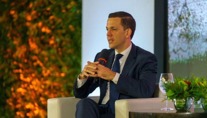 Hugo-Beras-resalta-inversión-y-avances-en-sector-transporte Hugo Beras resalta inversión y avances en sector transporte