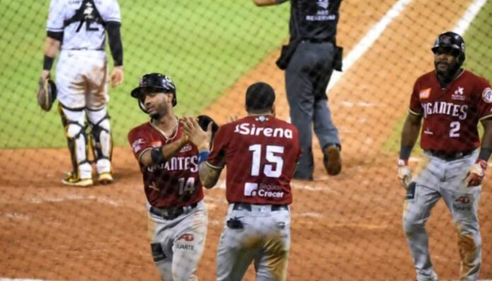 Liberato-y-Gutiérrez-comandan-ofensiva-en-blanqueada-de-Gigantes-sobre-Águilas Liberato y Gutiérrez comandan ofensiva en blanqueada de Gigantes sobre Águilas