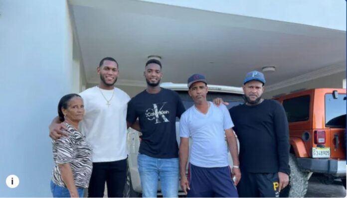 Roansy Contreras cumple sueño a su abuela