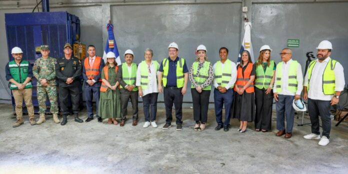 aduanas destruye más de un millón de mercancías falsificadas que intentaban comercializarse en el mercado dominicano aduanas destruye más de un millón de mercancías falsificadas que intentaban comercializarse en el mercado dominicano