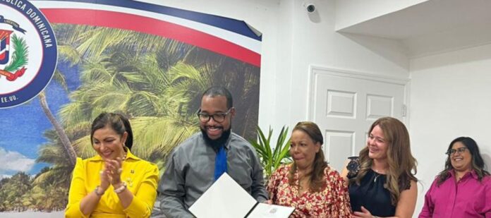 Artista-gráfico-y-de-animación-designado-en-Florida-como-Dominicano-Destacado-en-el-Exterior Artista gráfico y de animación designado en Florida como “Dominicano Destacado en el Exterior”