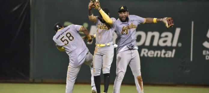 Con jonrones de Encarnación y Aderlin, Águilas vienen de atrás y derrotan a Toros Con jonrones de Encarnación y Aderlin, Águilas vienen de atrás y derrotan a Toros