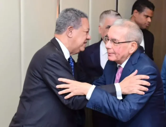 DANILO-Y-LEONEL-ABRAZO-jpeg