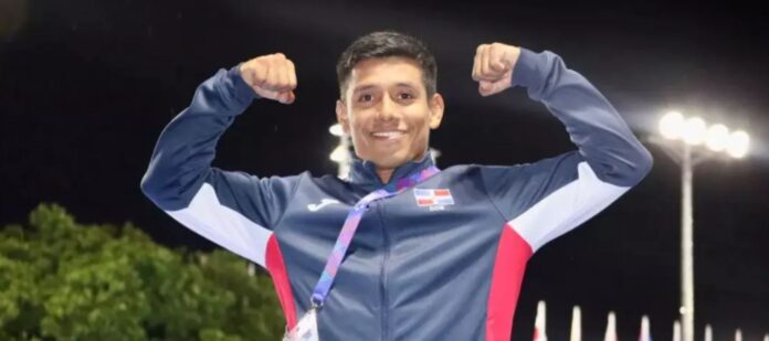 Dominicano Ruvalcaba logra el último billete para las semifinales de trampolín 3 metros Dominicano Ruvalcaba logra el último billete para las semifinales de trampolín 3 metros