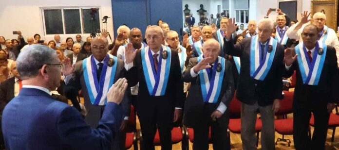 El-Instituto-Duartiano-Condecora-y-Desvela-Obras-Emblemáticas El-Instituto-Duartiano-Condecora-y-Desvela-Obras-Emblemáticas