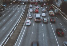 en pausa aumento de seguro para vehículos de motor