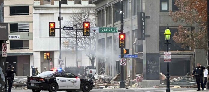 Explosión-en-hotel-de-Texas-cubre-calles-con-escombros-y-deja-21-heridos Explosión-en-hotel-de-Texas-cubre-calles-con-escombros-y-deja-21-heridos