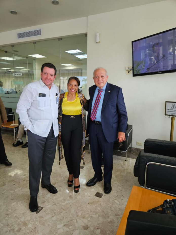 Rose Mary - Tomás Regalado Exalcalde Tomás Regalado