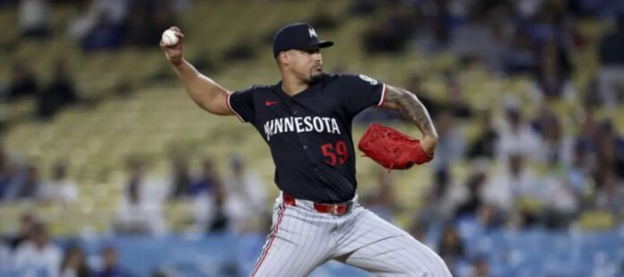 jhoan durán salvó en su debut con los phillies