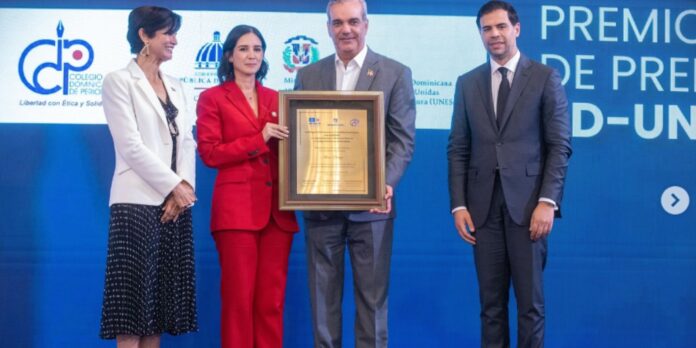 la periodista alicia ortega se convirtió en la primera mujer en ganar el premio a la libertad de prensa periodista rd unesco 2025. la periodista alicia ortega se convirtió en la primera mujer en ganar el premio a la libertad de prensa periodista rd unesco 2025.