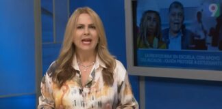 la profezorra en la escuela, con apoyo del alcalde