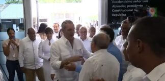 Luis Abinader “si continúan haciendo actos proselitistas tienen que dejar el cargo”