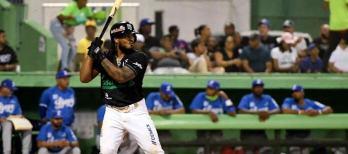 Mal-día-para-el-Licey,-pierden-doble-cartelera-de-las-Estrellas-Orientales-y-es-su-cuarta-derrota-consecutiva Mal-día-para-el-Licey,-pierden-doble-cartelera-de-las-Estrellas-Orientales-y-es-su-cuarta-derrota-consecutiva