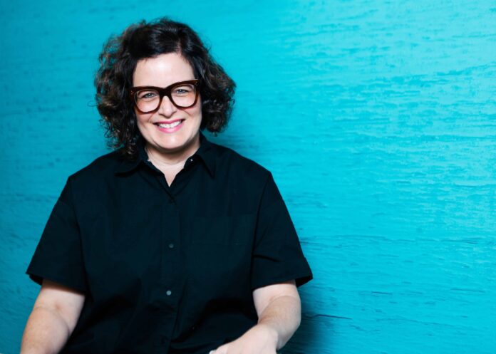 quisqueyahenriquezartista008-copy-79d9a88e-scaled