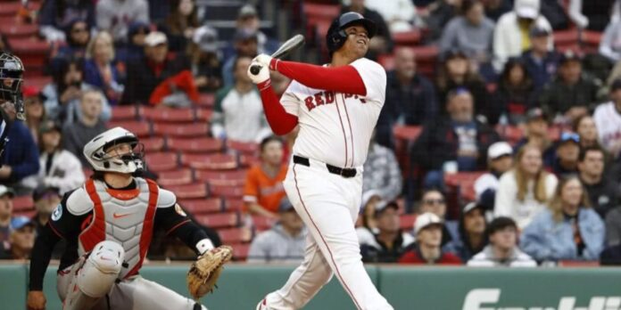 rafael devers impulsa ocho carreras y lidera aplastante victoria de los medias rojas sobre orioles