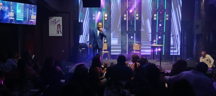 segundo Bailazo Navideño con "Los Clásicos" en Lungomare Bar & Lounge!