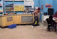 Una visita inesperada en el show de Raymond y Miguel