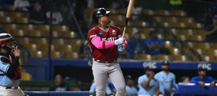 Yermín Mercedes dispara jonrón doble y tres remolcadas en victoria de Gigantes del Cibao Yermín Mercedes dispara jonrón doble y tres remolcadas en victoria de Gigantes del Cibao